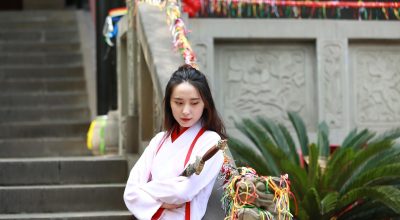 古装言情剧分区封面，精美宫廷场景与古典美人，代表剧集《兰香如故》等热播古装剧