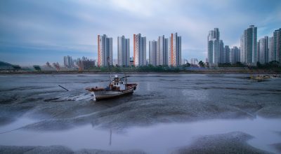 纪录片分区封面，大自然壮阔景观与人文历史场景交织，展现纪录片的深度与广度